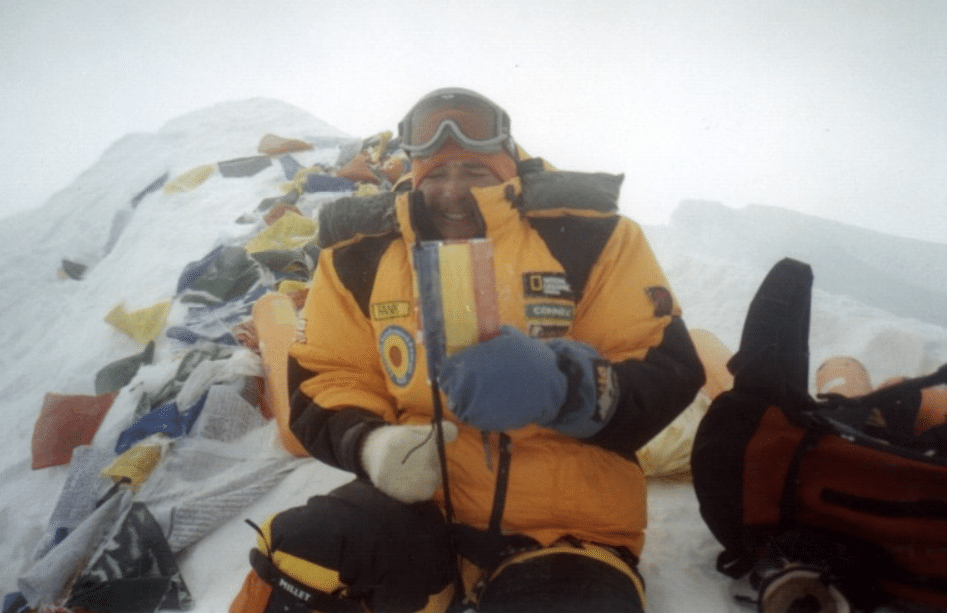 Sibianul care a scris istorie pe Everest. Au trecut 23 de ani de la performanța uriașă reușită de Teodor Tulpan