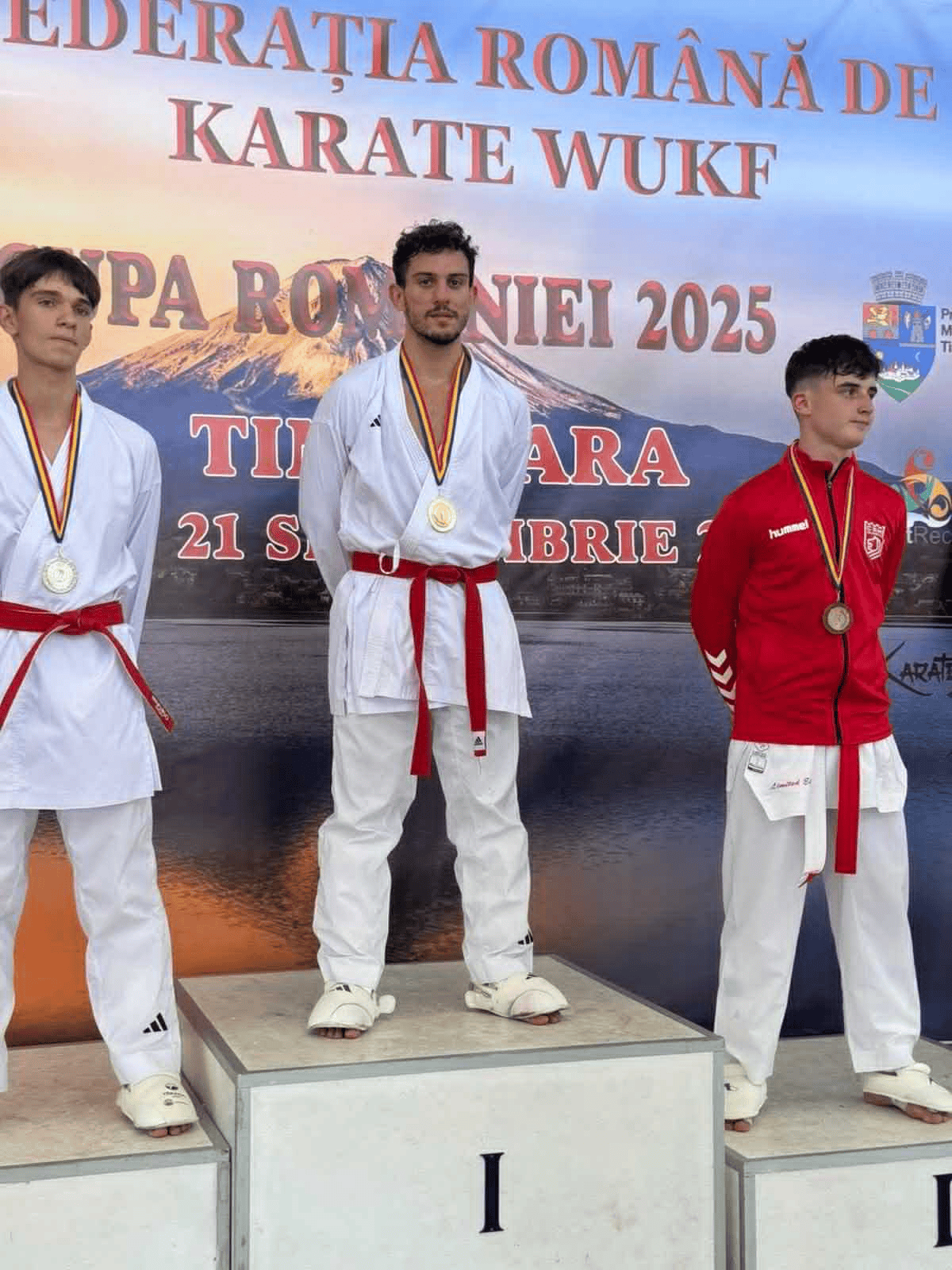 Dublu podium pentru Andrei Toma la Bratislava: aur la individual și bronz cu echipa