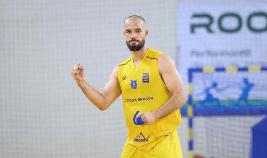 exclusiv / Andrei Petică, din nou în galben-albastru după opt ani: „Mi-am dorit foarte mult să revin la Sibiu” andrei-patica-csu-sibiu-baschet12