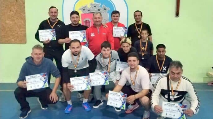 sport copsa mica tenis piciorul