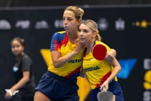Bernadette Szocs și Elizabeta Samara, calificare spectaculoasă în sferturi la China Smash