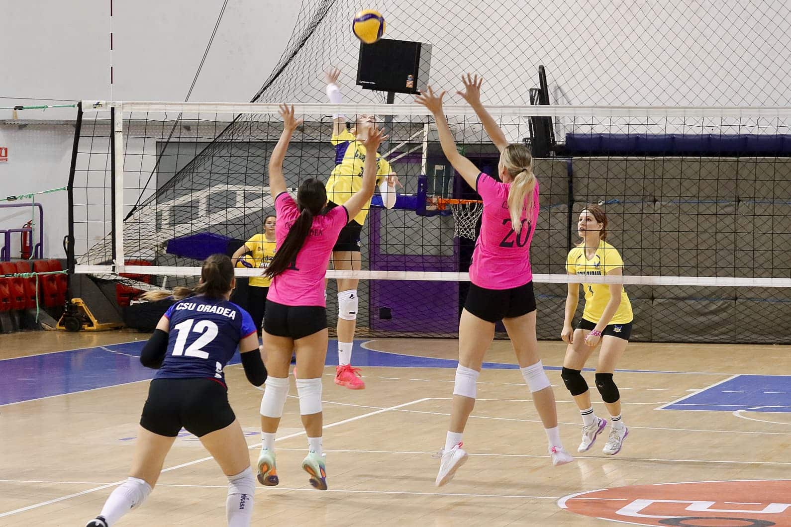 /foto/ CSU Sibiu Volei, învinsă de Oradea în primul meci al sezonului